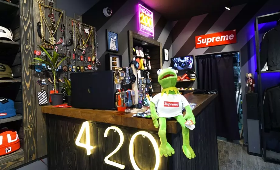 4:20 Shop